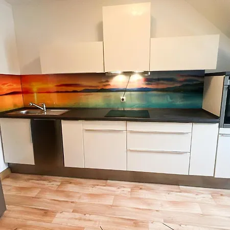 Whirlpool, Fußbodenheizung, Nintendo NES, Netflix, Wintergarten&Workspace Rudolstadt Zimmer foto