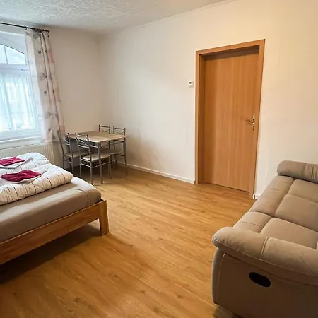 Whirlpool, Fußbodenheizung, Nintendo NES, Netflix, Wintergarten&Workspace Rudolstadt Zimmer foto
