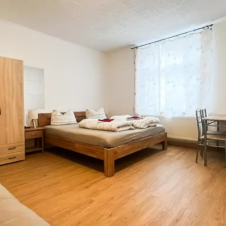 Whirlpool, Fußbodenheizung, Nintendo NES, Netflix, Wintergarten&Workspace Rudolstadt Zimmer foto