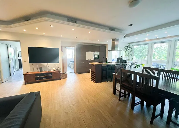 Whirlpool, Fußbodenheizung, Nintendo NES, Netflix, Wintergarten&Workspace