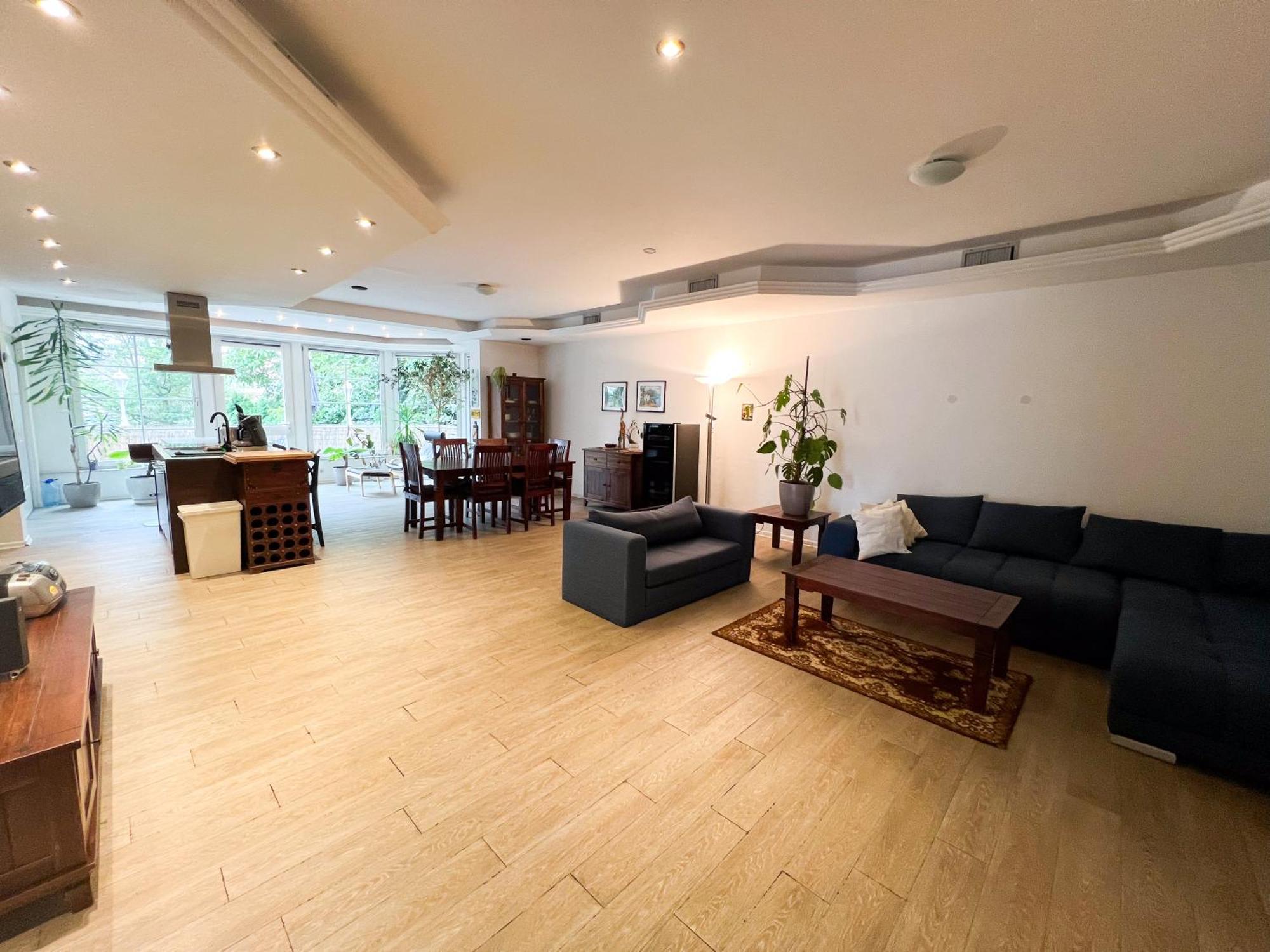 Whirlpool, Fußbodenheizung, Nintendo Nes, Netflix, Wintergarten&workspace Apartment