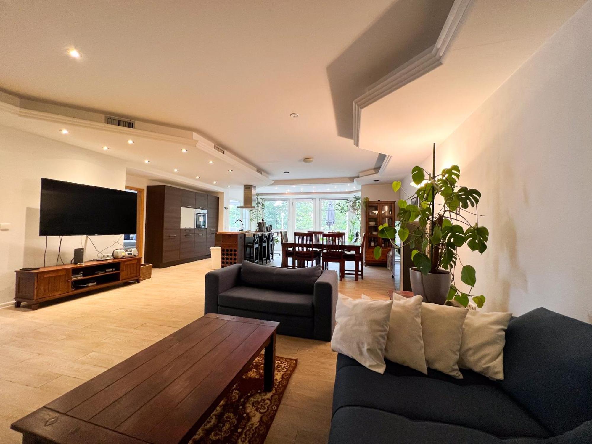 Apartment Whirlpool, Fußbodenheizung, Nintendo Nes, Netflix, Wintergarten&workspace