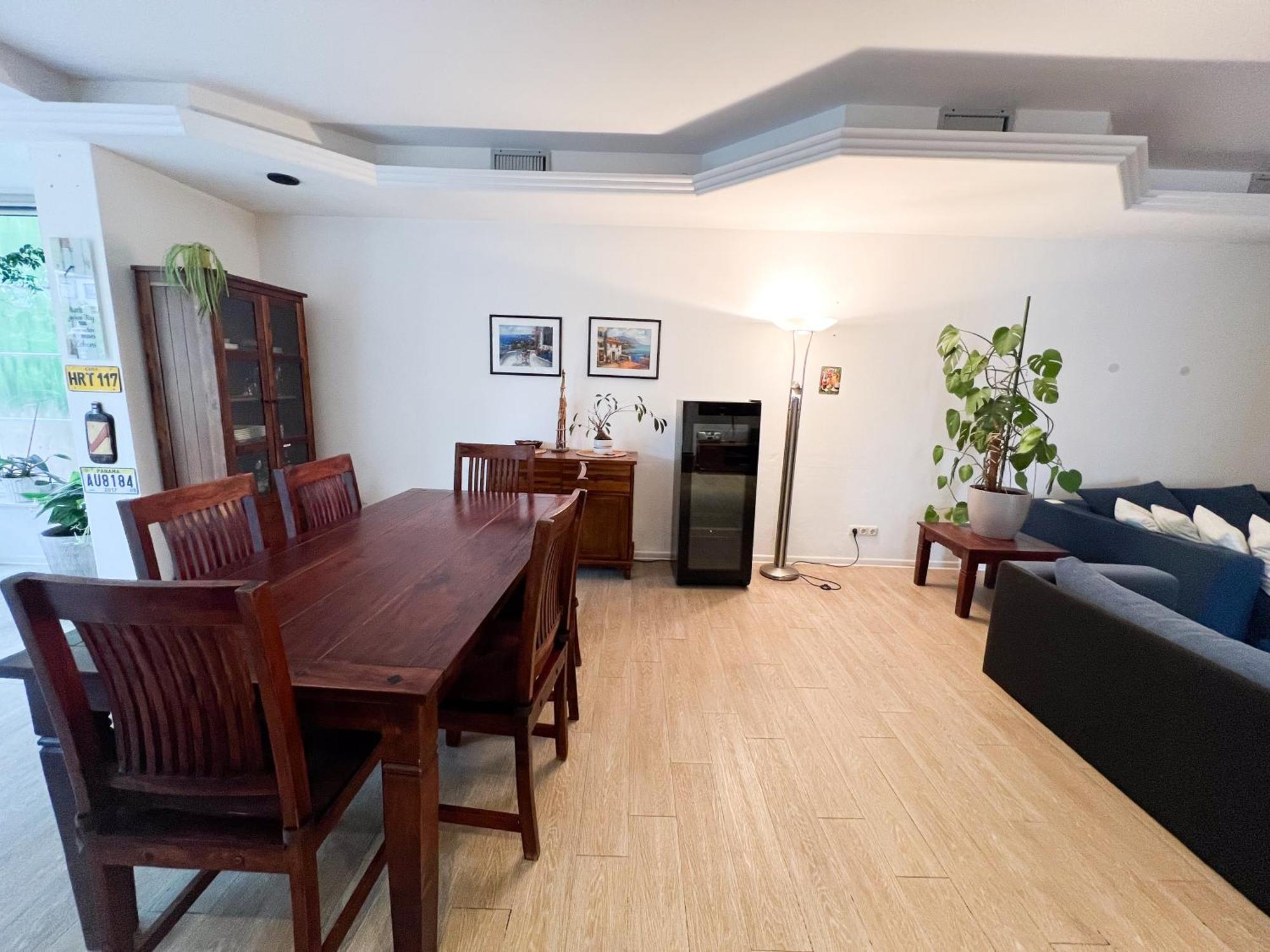 Апартаменты Grosse & Voll Ausgestattete Apartments, Studios, Doppelzimmer, Workspace, Parkplatz, Netflix, Prime & Schnelles Wifi In Ruhiger Lage Mit Garten