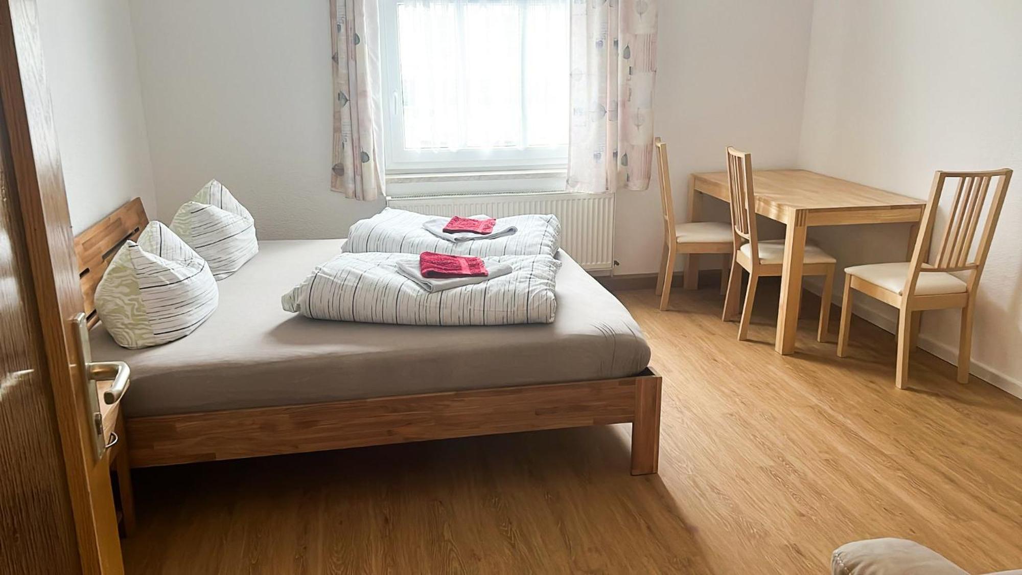 Apartment Whirlpool, Fußbodenheizung, Nintendo Nes, Netflix, Wintergarten&workspace Rudolstadt